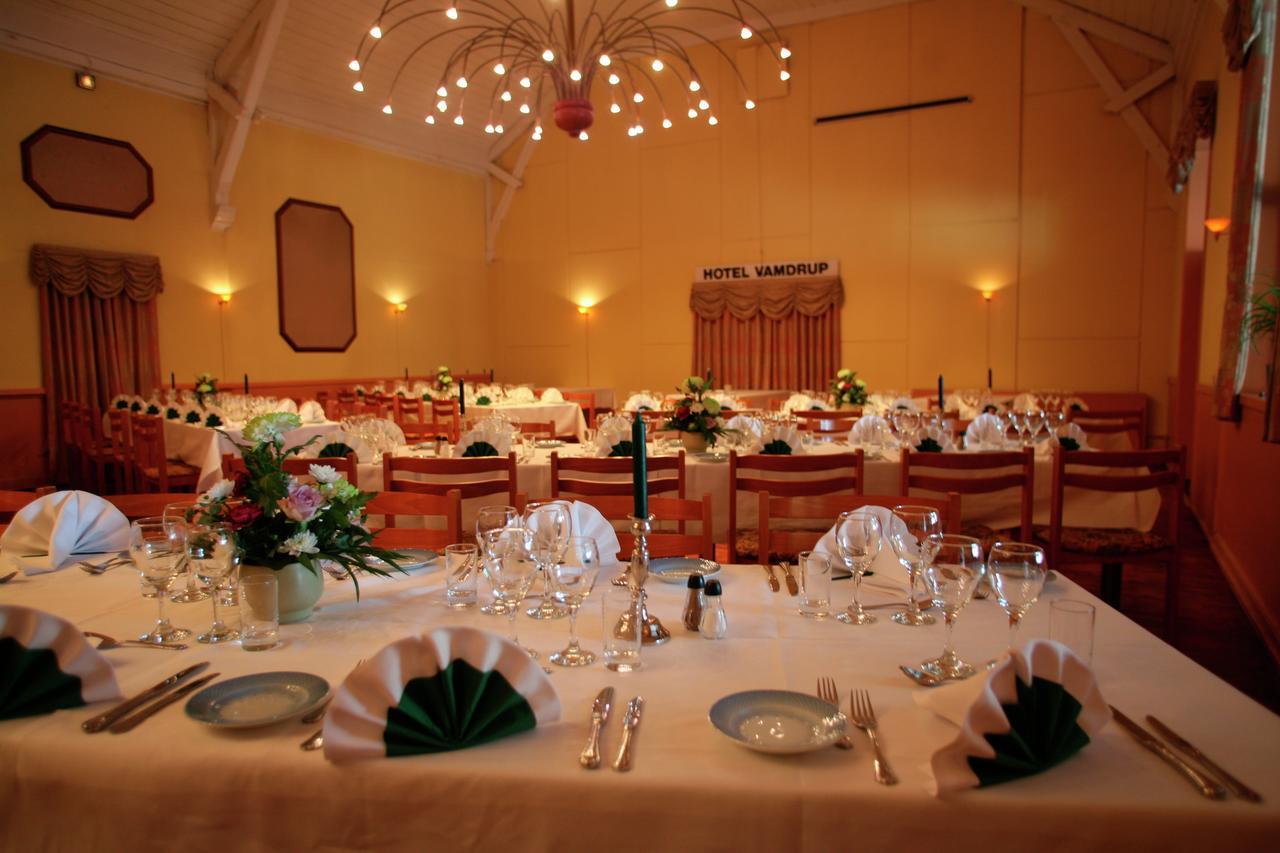 Hotel Vamdrup Bagian luar foto